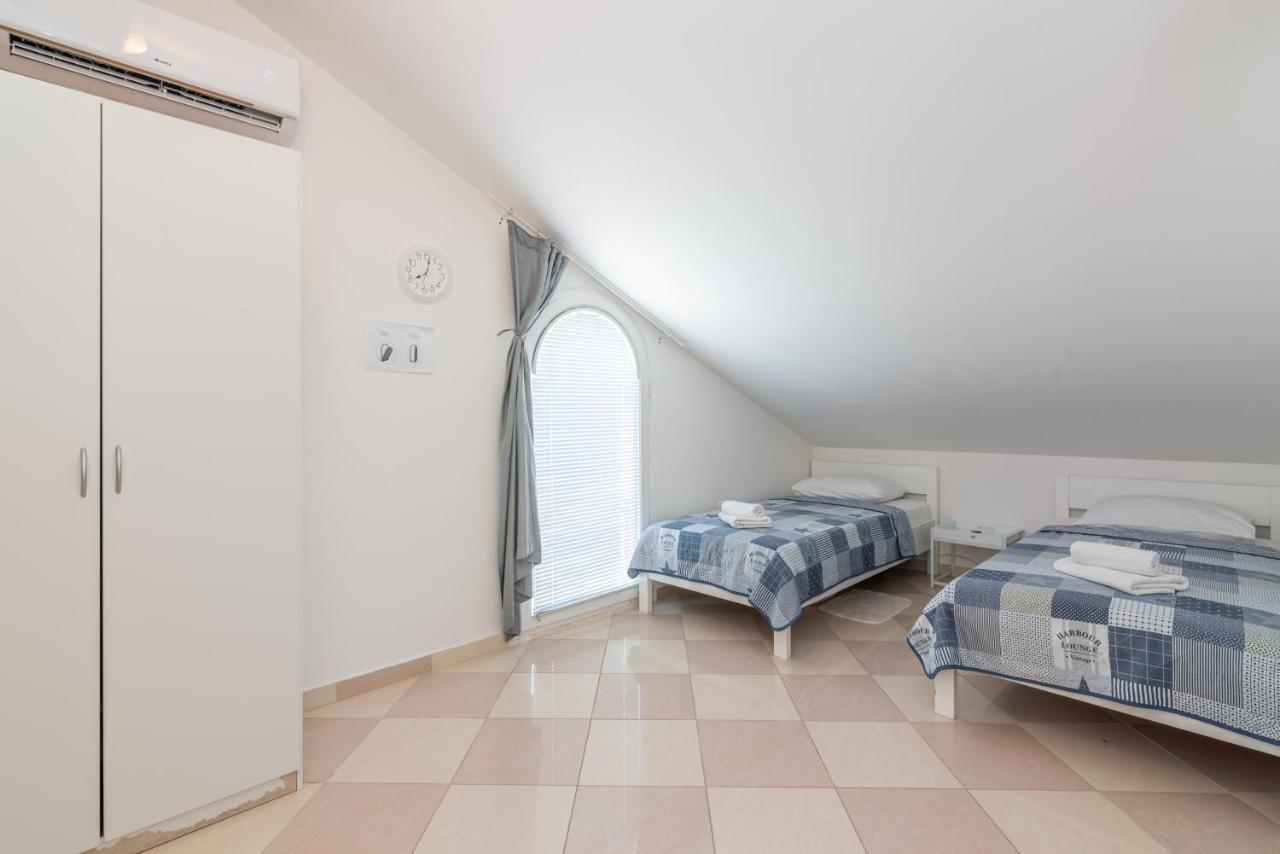 Apartment Mimoza 6, Baska, Krk מראה חיצוני תמונה