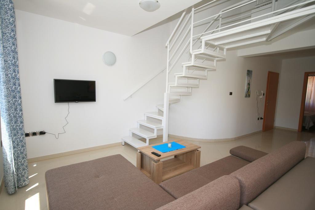 Apartment Mimoza 6, Baska, Krk מראה חיצוני תמונה